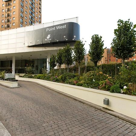 Point West Apartments Лондон Экстерьер фото