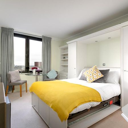 Point West Apartments Лондон Экстерьер фото