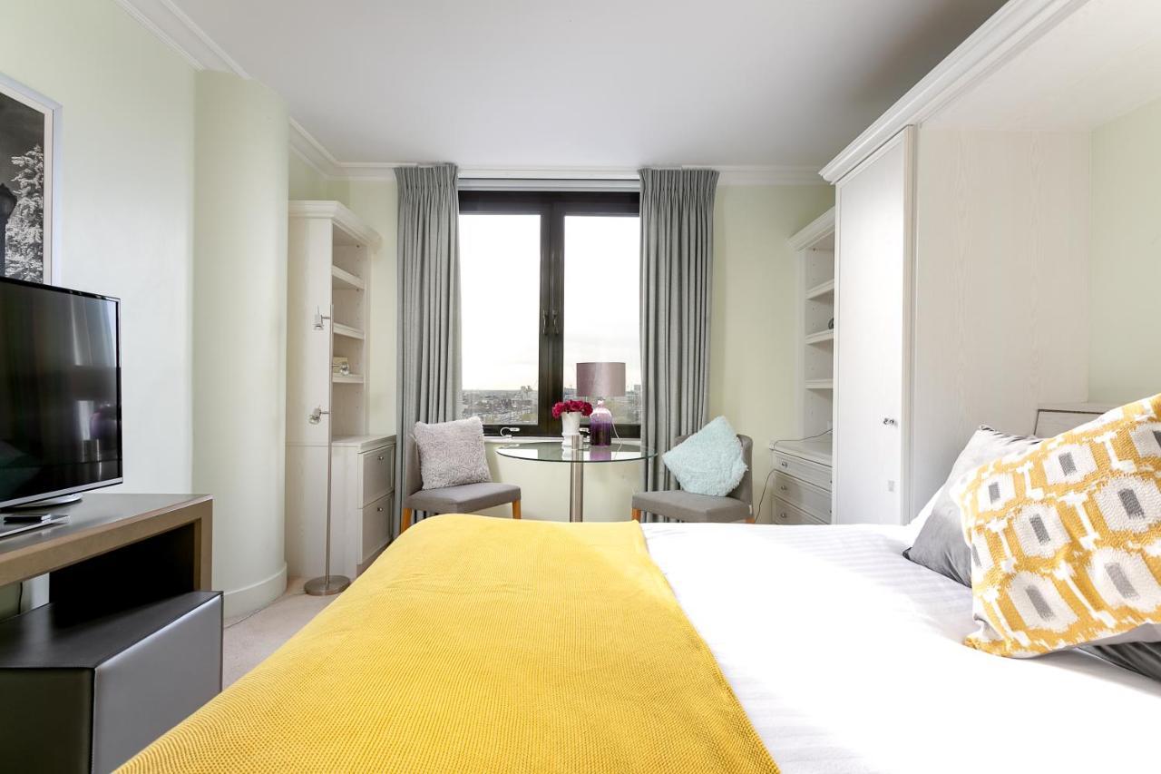 Point West Apartments Лондон Экстерьер фото